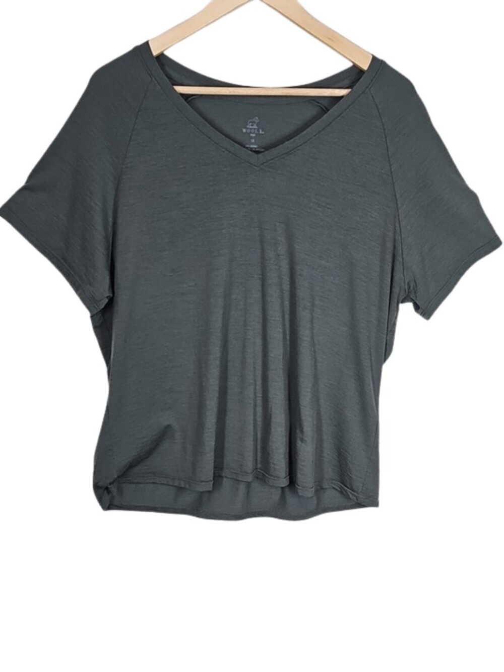 Woolx Mia V-Neck Merino Wool Short Sleeve Tee Size 1X Charcoal Gray Outdoor
